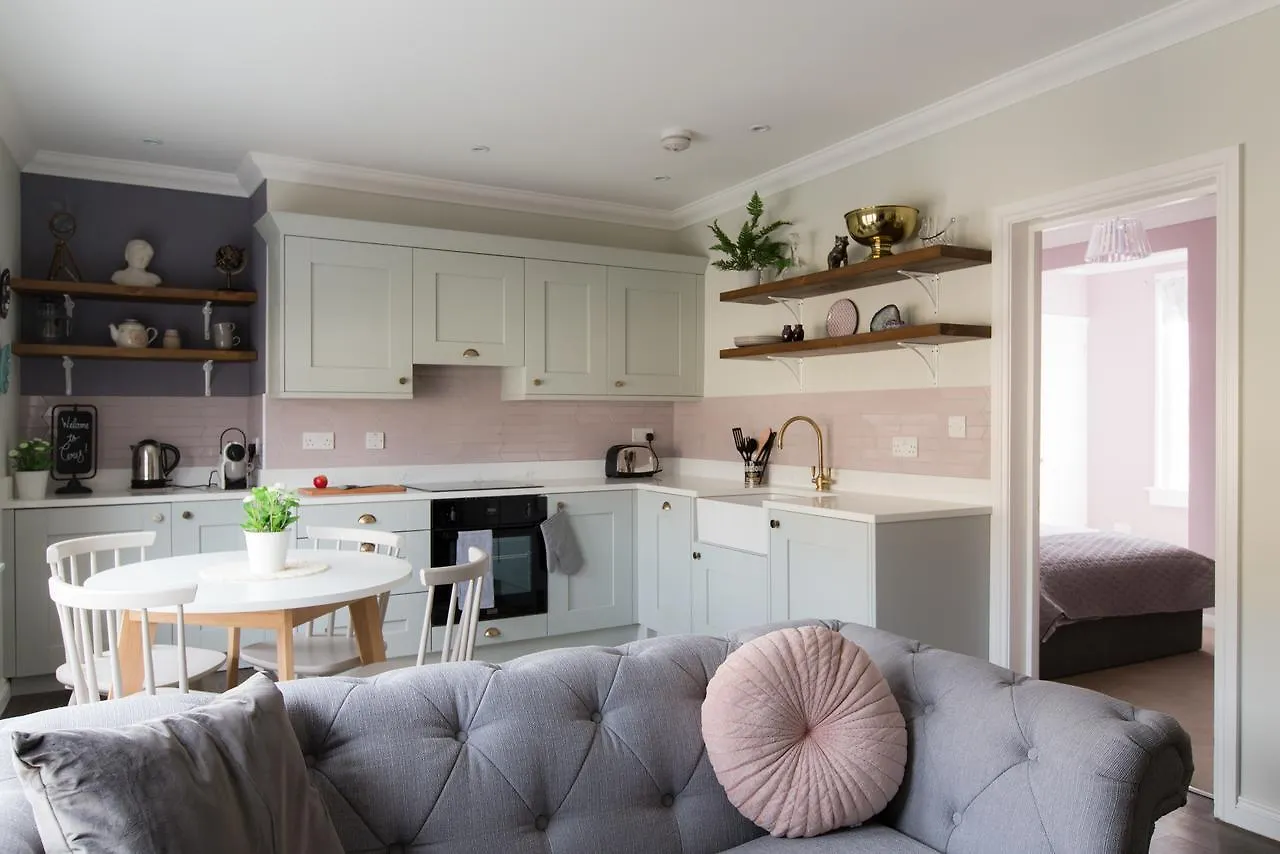 Vesta Central Bath Apartment Великобритания